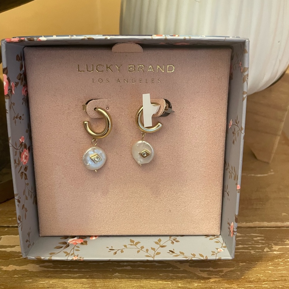 Lucky brand earrings